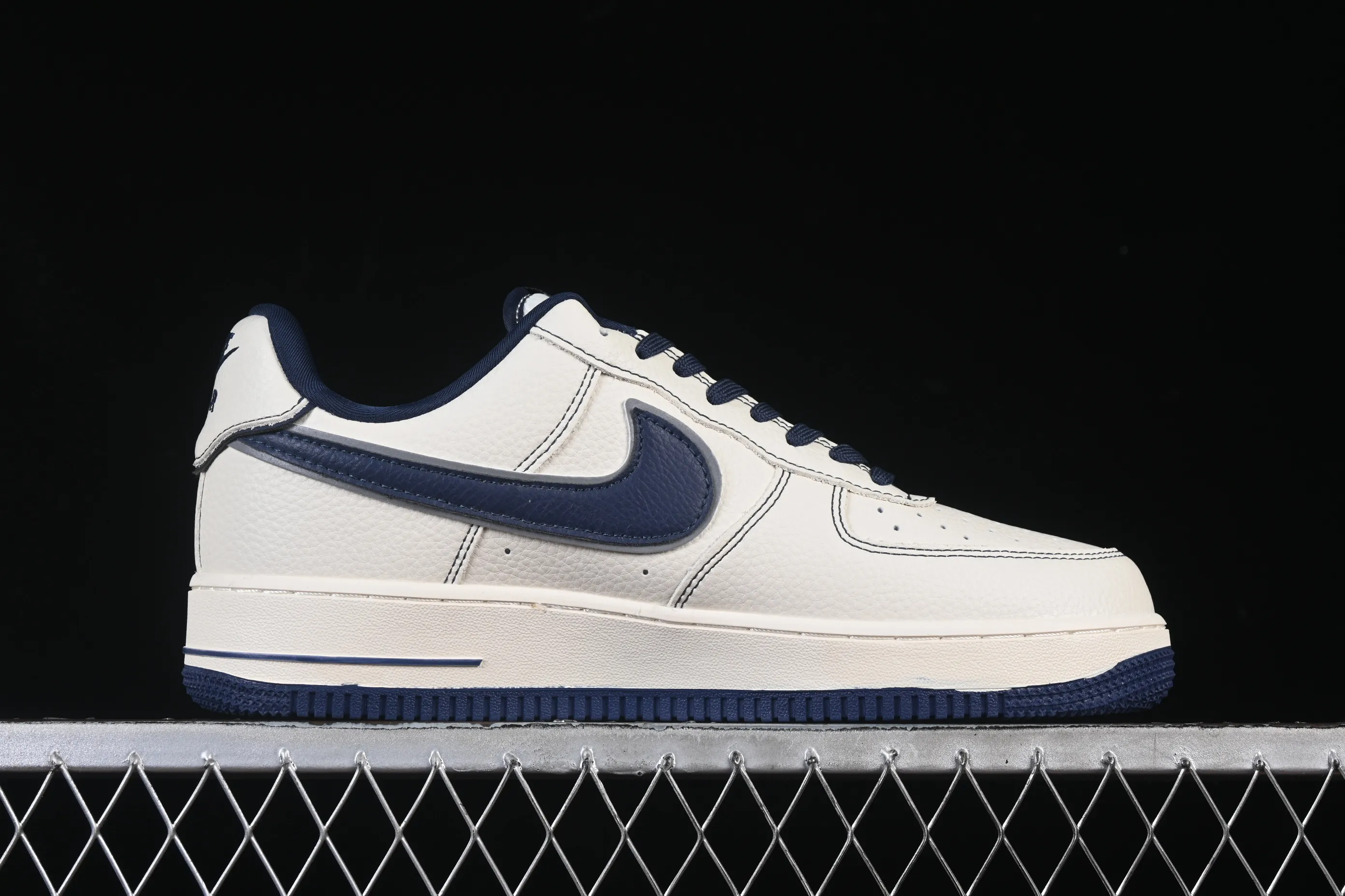 All Categories Nk Air Force 1 Air Force Series Nk Air Force 1 Low Air Force Low Nike Air Force 1'07 Low Supreme Joint Midnight Blue Air Force One Low Casual Shoes DD1982-319